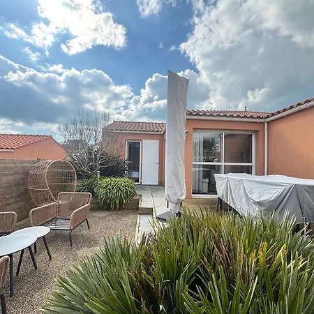 Maison Fonctionnelle Avec Jardin Et Parking Prive Aux Sables-d'olonne - Fr-1-197-619 Hébergement de vacances Les Sables-dʼOlonne