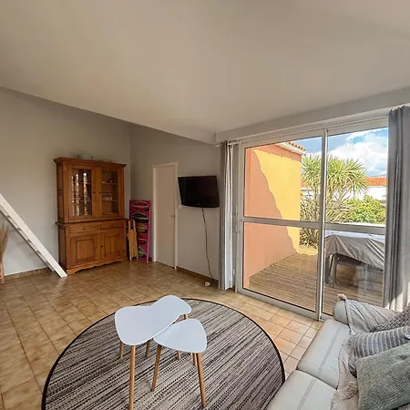 Maison Fonctionnelle Avec Jardin Et Parking Prive Aux Sables-d'olonne - Fr-1-197-619 *